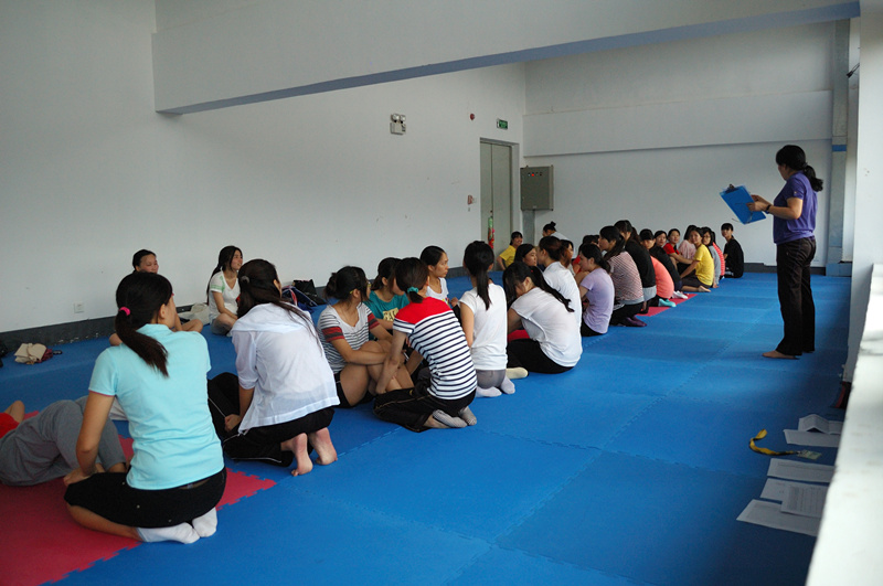 体测项目之一(仰卧起坐 女生)(体育部)