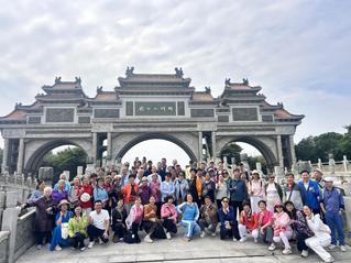 学校工会重阳节慰问离退休教职工